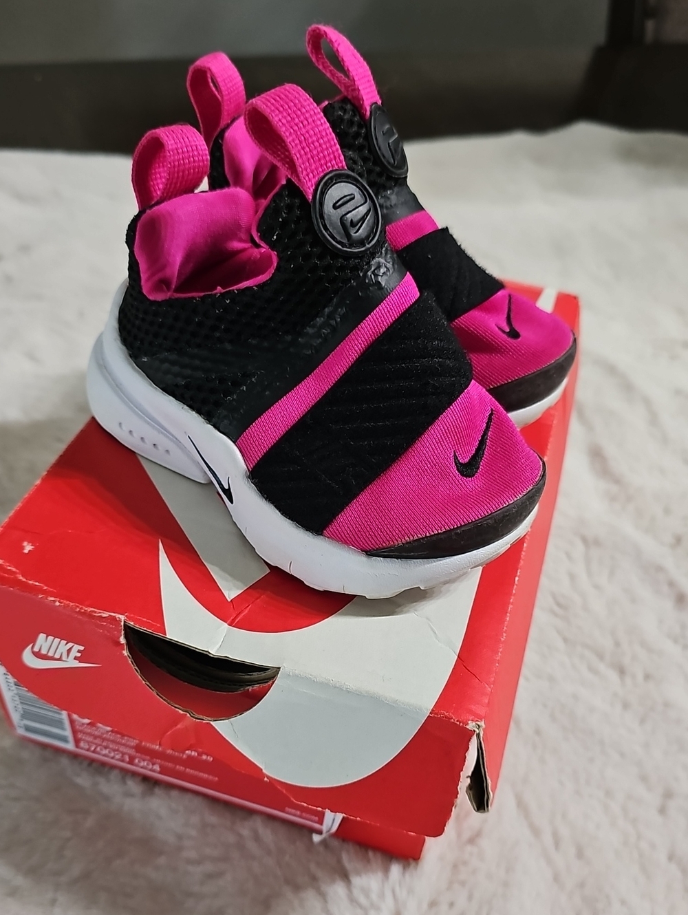 Nike Toddler Black and Bright Pink Slip-On Sneakers